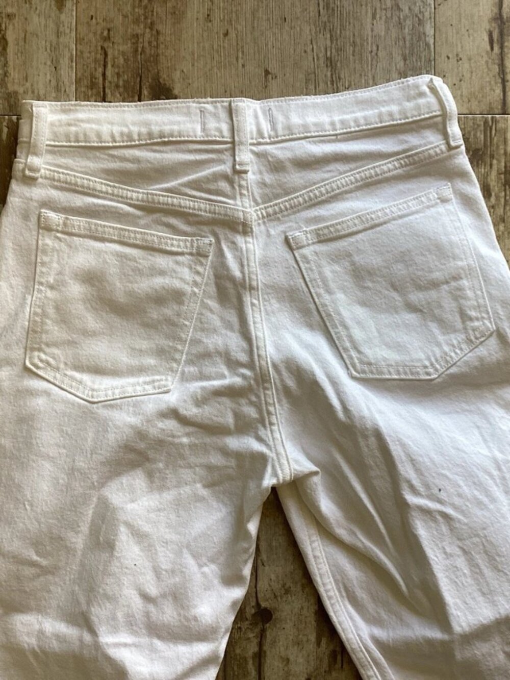 ABERCROMBIE & FITCH The Mom High Rise White Jeans Distressed Women’s 27/4S - Picture 7 of 8